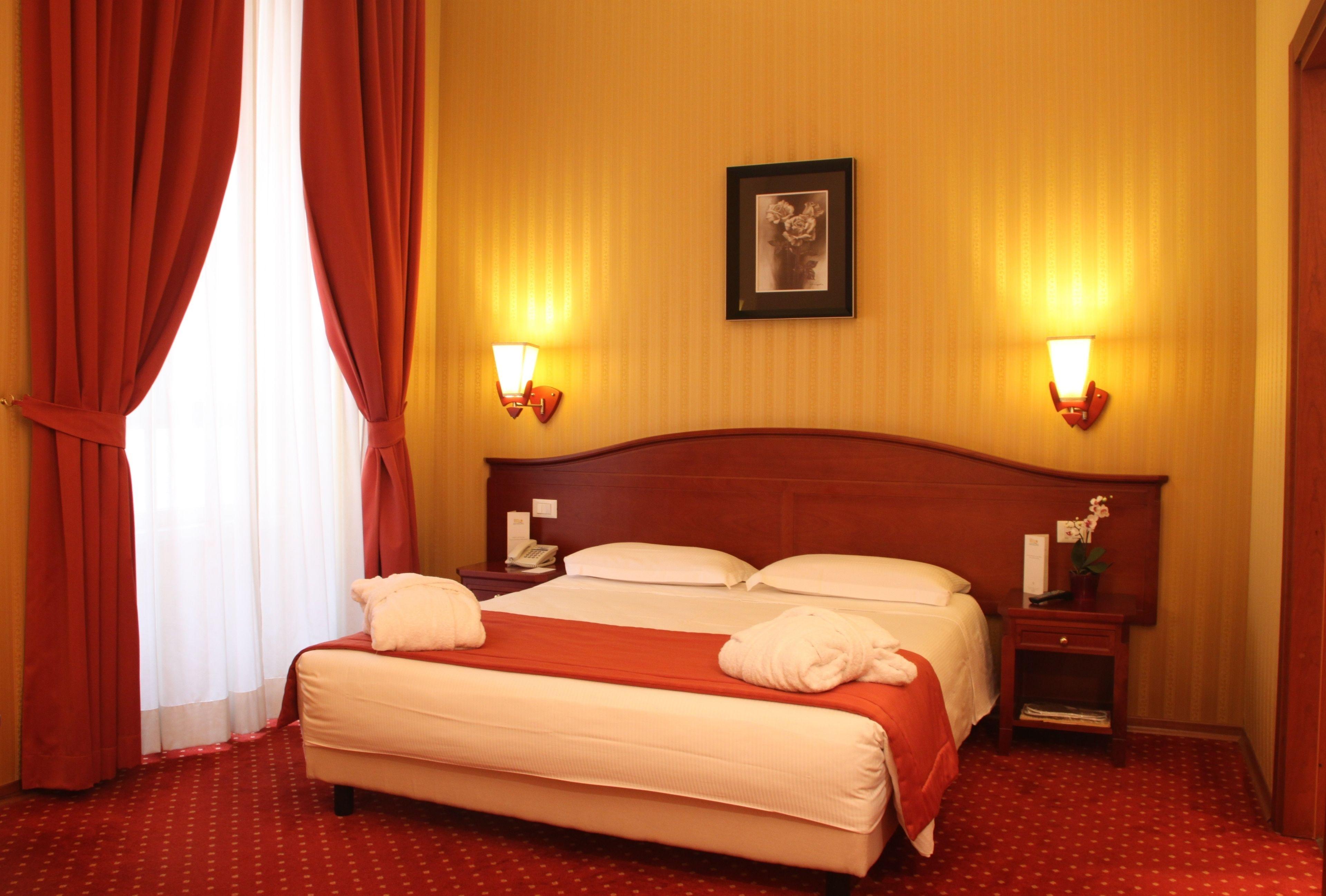 Augusta Lucilla Palace — Fotos 1